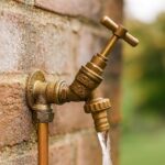 PlumbEZ Outside Tap Kit with 15mm Wall Plate Elbow (WRAS) - Image 7