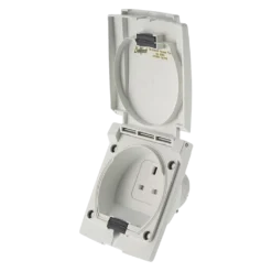 Bullfinch 230v Outlet – White