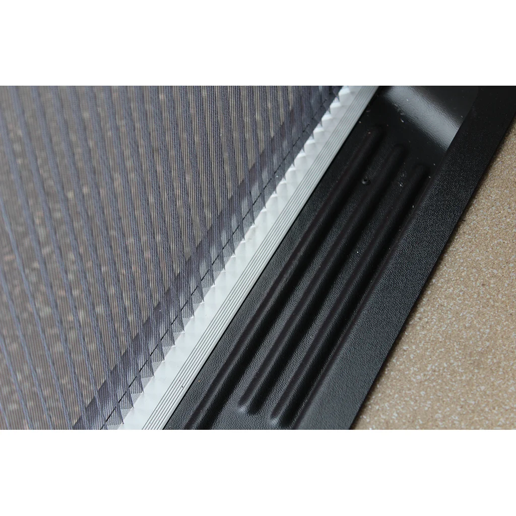 Horrex T5/T6 Right Hand Drive Door Fly Screen – view 6