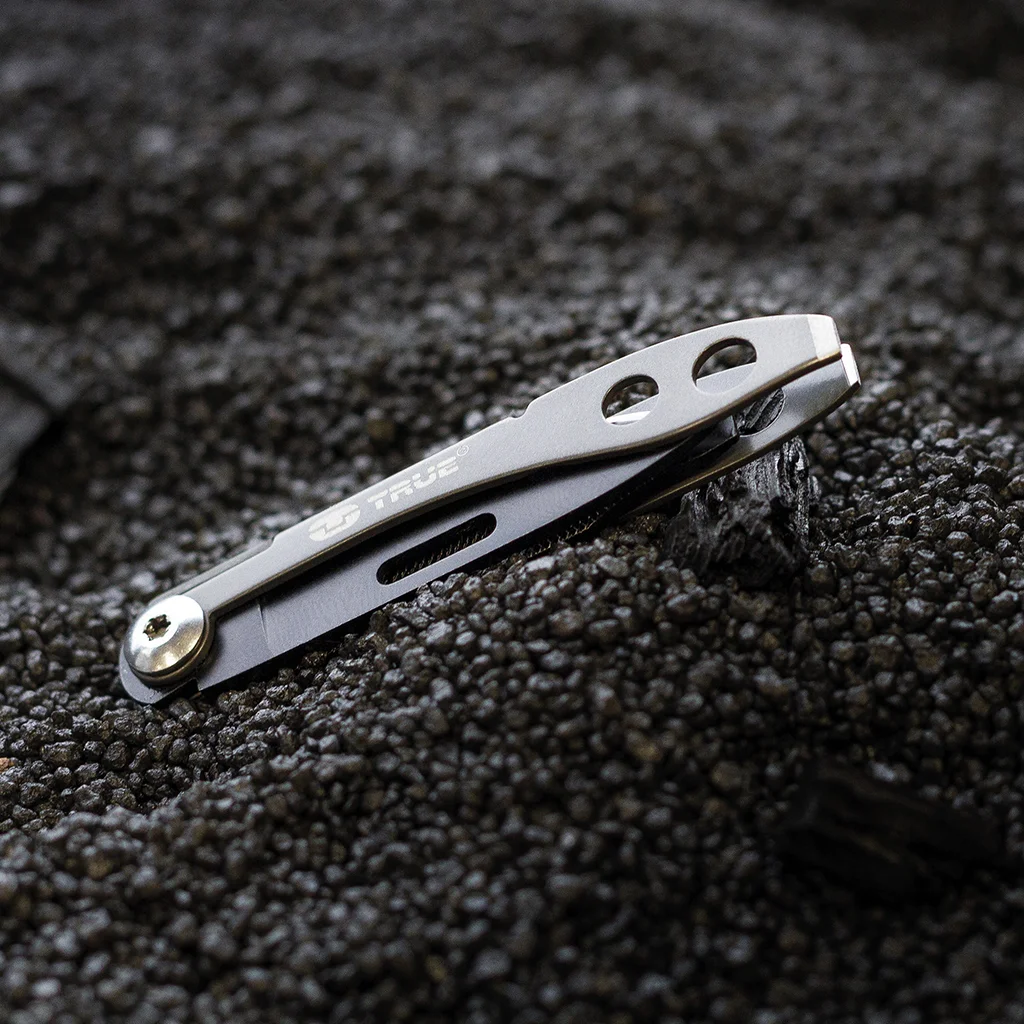 True Utility Tweezer Tool Micro Keyring Multi Tool – view 4